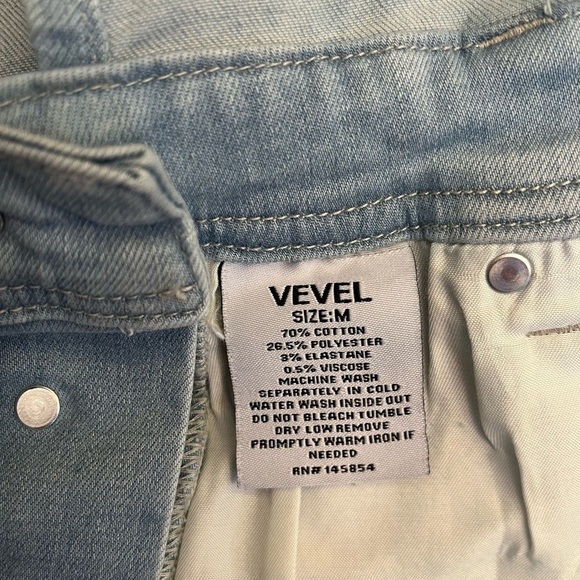 Vevel Women’s Denim Size M Shortalls NWOT - Picture 5 of 8